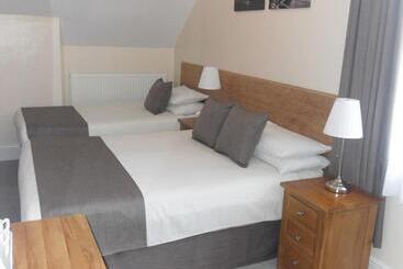 هتل Powys Lodge