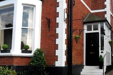 هتل Powys Lodge