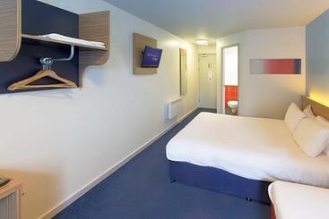هتل Redwings Lodge Wolverhampton Central