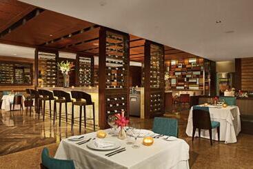 هتل Secrets The Vine Cancun All Inclusive Adults Only