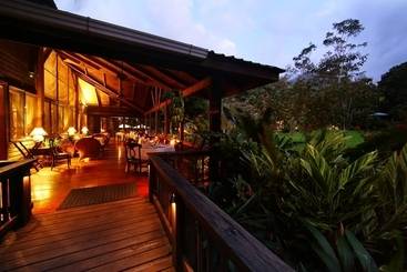 هتل The Lodge At Pico Bonito
