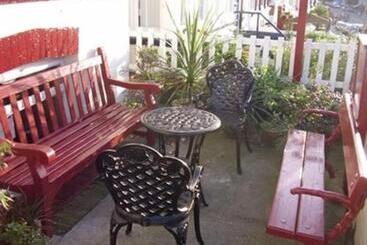 Hotelli The Meltham Guesthouse Scarborough