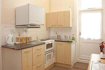 Hotelli The Meltham Guesthouse Scarborough