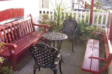 Hotelli The Meltham Guesthouse Scarborough