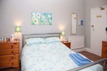 The Meltham Guesthouse Scarborough - Scarborough