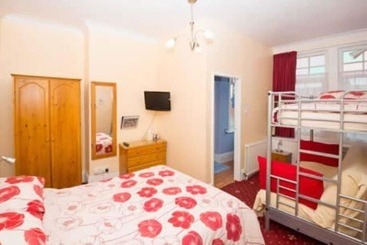Hotelli The Meltham Guesthouse Scarborough
