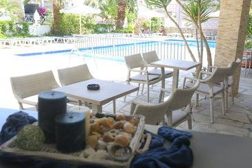هتل Tropical