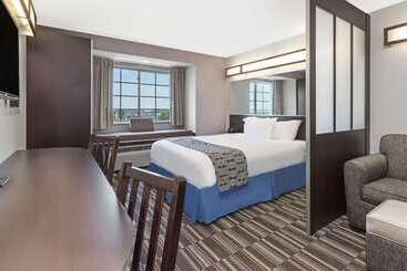Microtel Inn & Suites By Wyndham Tuscaloosa
