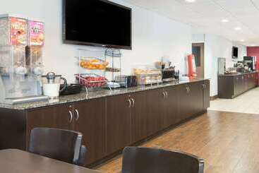 Microtel Inn & Suites By Wyndham Tuscaloosa