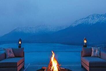 استراحتگاه Taj Dal View Srinagar