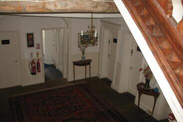 Rothmans B&b
