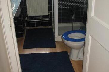 Rothmans B&b