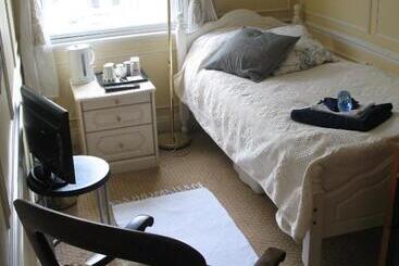Rothmans B&b