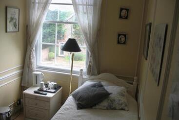 Rothmans B&b