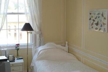 Rothmans B&b