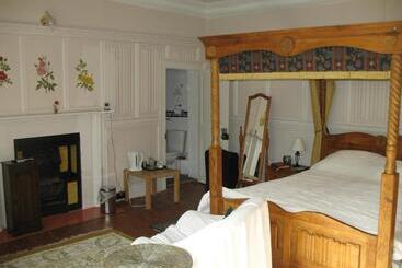 Rothmans B&b