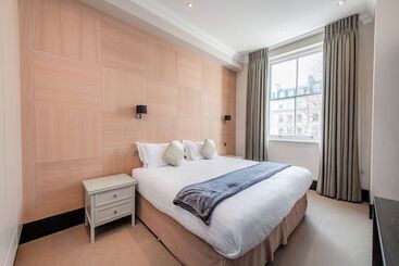 130 Queen S Gate Apartments