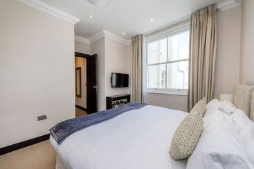 130 Queen S Gate Apartments
