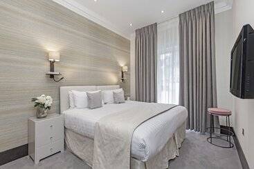 130 Queen S Gate Apartments