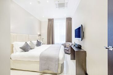 130 Queen S Gate Apartments