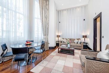 130 Queen S Gate Apartments