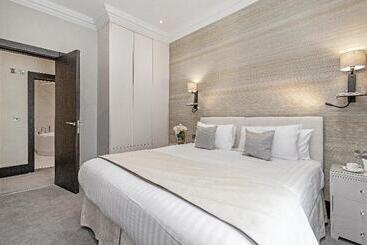 130 Queen S Gate Apartments