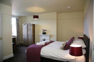 تختخواب و صبحانه Gillygate Guest House