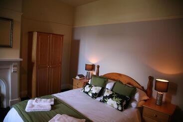 تختخواب و صبحانه Gillygate Guest House