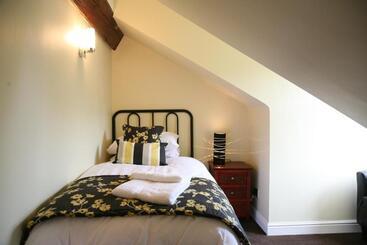 تختخواب و صبحانه Gillygate Guest House