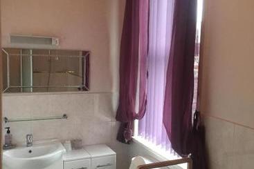 تختخواب و صبحانه Greenbank Guest House