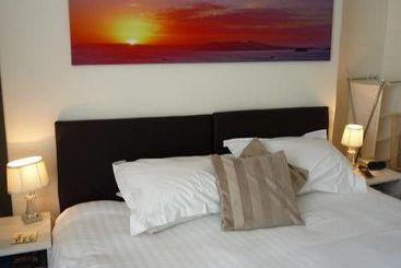 تختخواب و صبحانه Rainbow Lodge Guest House
