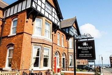 هتل Abbotsleigh Of Whitby