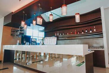 هتل Best Western Springfield West Inn