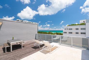 هتل Boulan South Beach