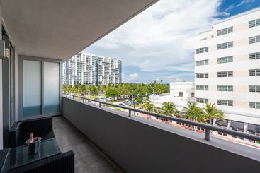هتل Boulan South Beach