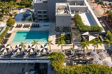 هتل Boulan South Beach