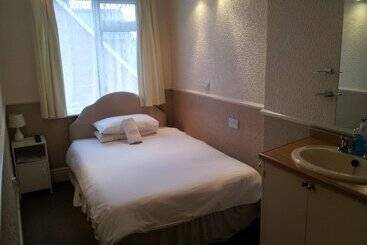 هتل Brampton Guest House