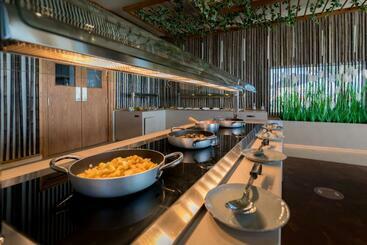 هتل Cavo Zoe Seaside
