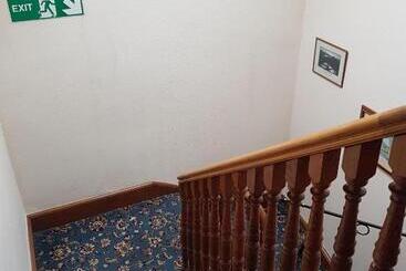 هتل Cedar Villa Guest House