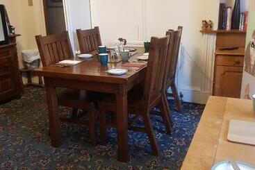 هتل Cedar Villa Guest House