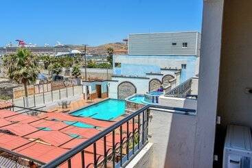 هتل Costa Ensenada