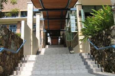 هتل Deli River And Restaurant Omlandia