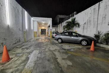 هتل Doralba Inn