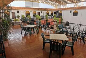 هتل Doralba Inn