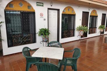 هتل Doralba Inn