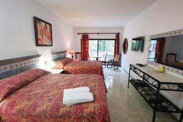 هتل Doralba Inn