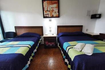 هتل Doralba Inn