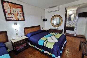 هتل Doralba Inn