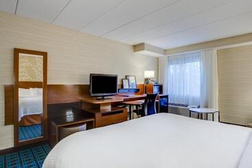 هتل Fairfield Inn By Marriott Burlington Williston