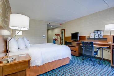 هتل Fairfield Inn By Marriott Burlington Williston